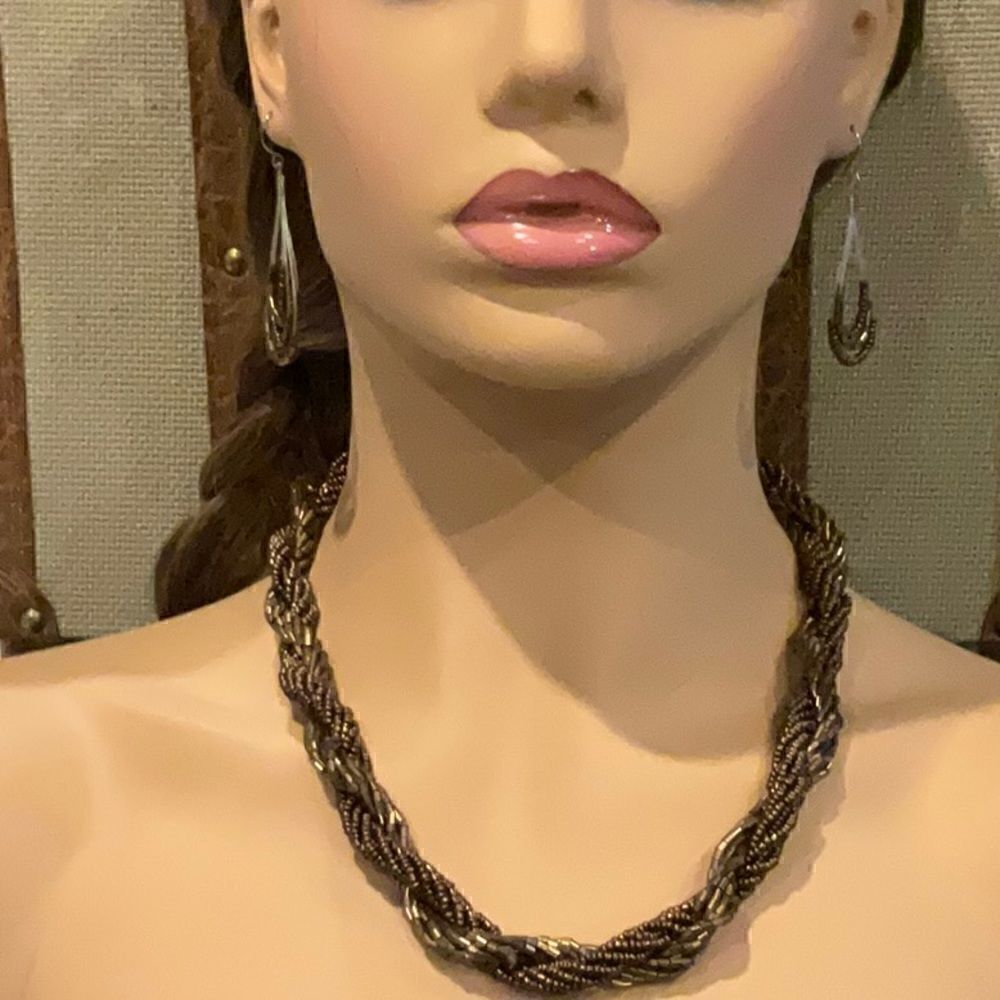 Beautiful Necklace Earring set  